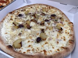 pizzeria Cagnes sur Mer-cuisine italienne Alpes Maritimes-pizzas Villeneuve Loubet-burgers La Colle sur Loup-livraison de pizzas Saint Laurent du Var-livraison de plats Saint Paul de Vence